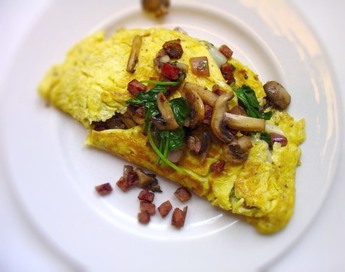 Spinach-Mushroom-and-Andouille-Omelet-Recipe